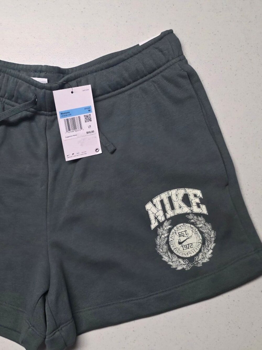 0082 Nike sweat shorts with pockets.